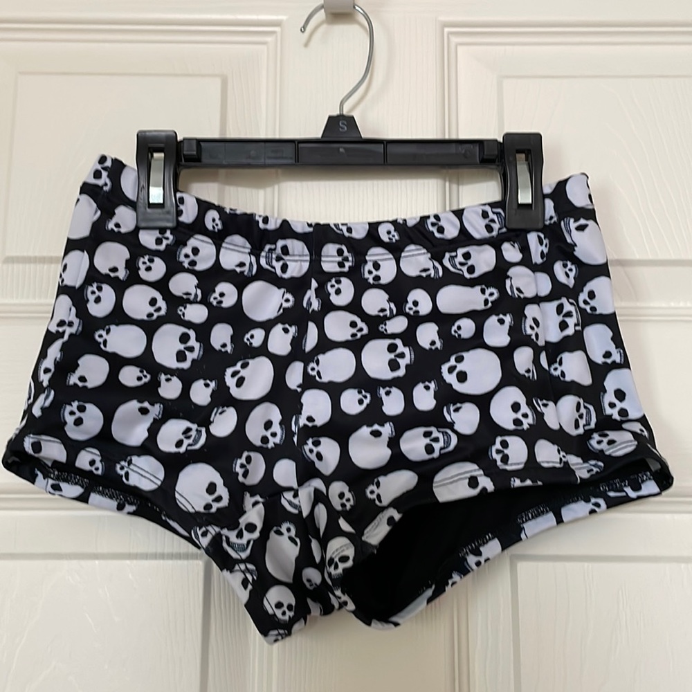 Rare: Onzie Men’s Brazilian Cut Shorts, S/M